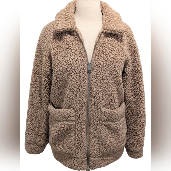 Levi's Women's Soft Sherpa Oversized Zip-Up Teddy Bomber Jacket Camel Brown M - Picture 1 of 11